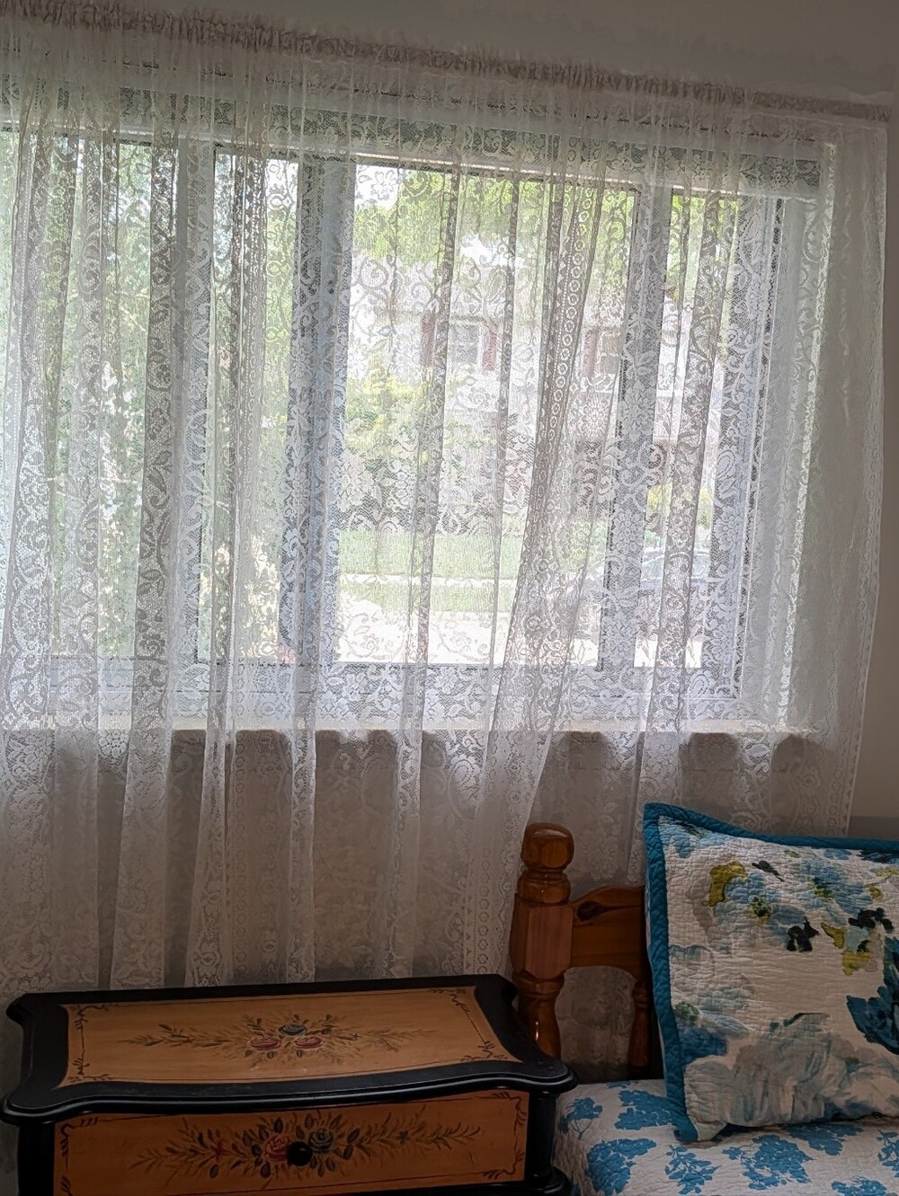 White Lace Sheer Curtain Panels Set Of 4 Drapery Window Rod Hung Floral GUC